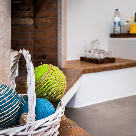 Eiriana Luxury Suites Plaka  Eksteriør bilde