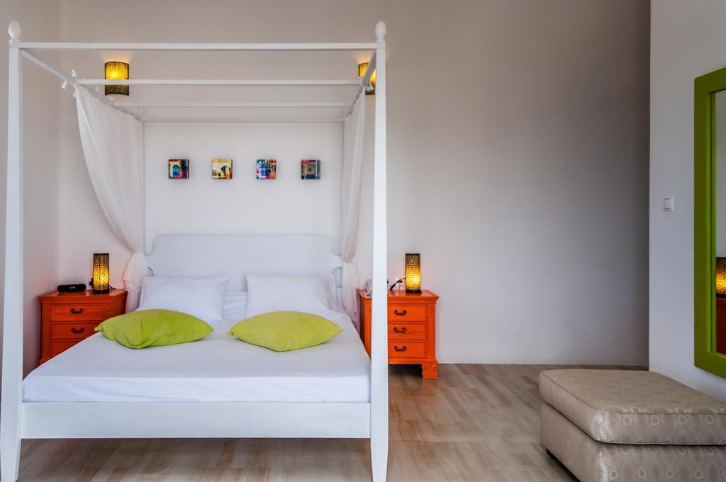 Eiriana Luxury Suites Plaka  Eksteriør bilde