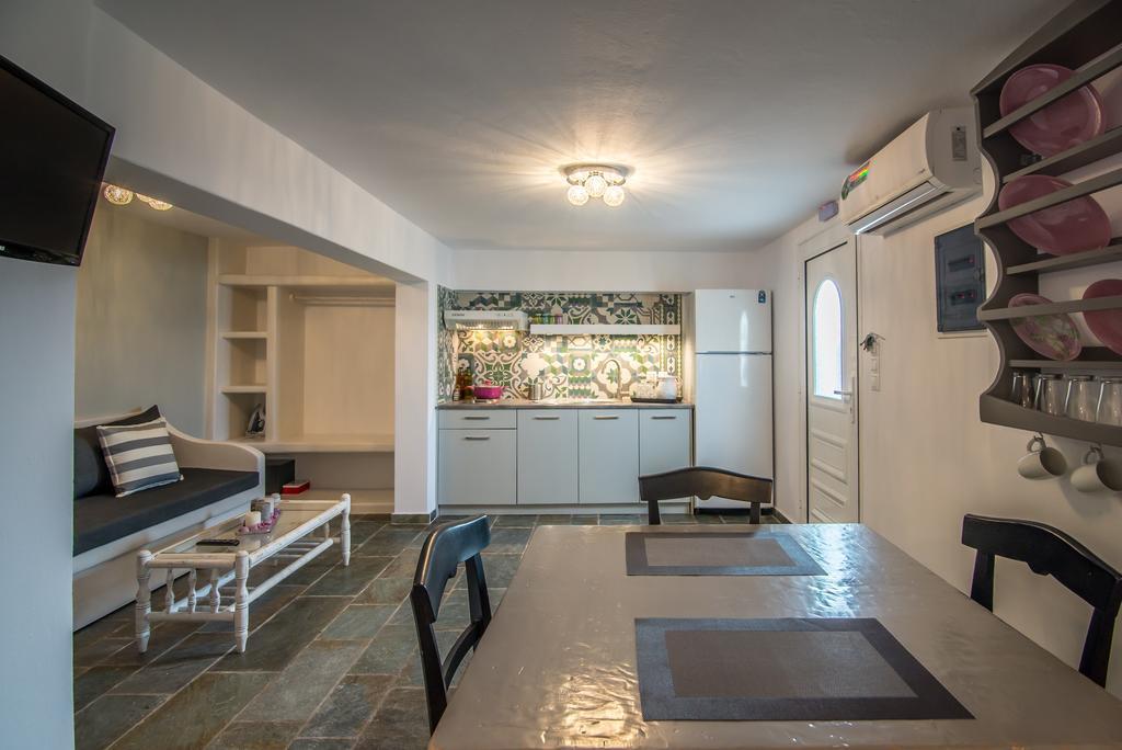 Eiriana Luxury Suites Plaka  Eksteriør bilde