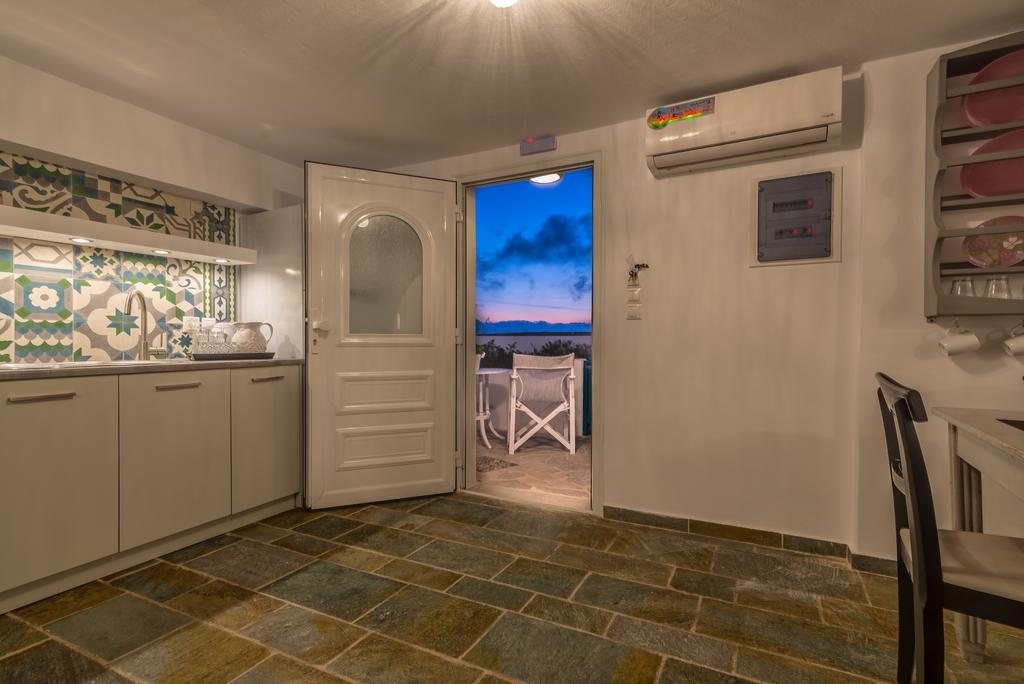 Eiriana Luxury Suites Plaka  Eksteriør bilde