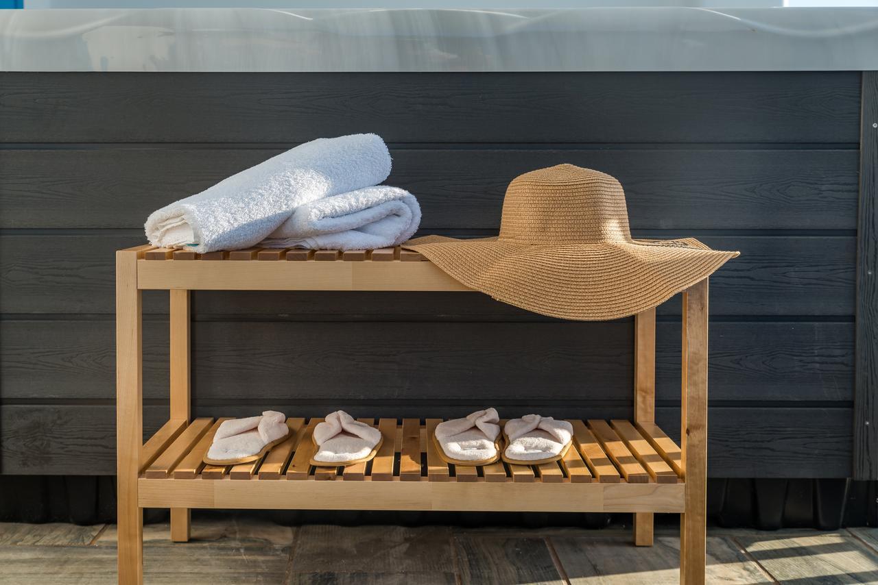 Eiriana Luxury Suites Plaka  Eksteriør bilde